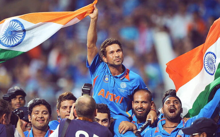Heaviest Bat: Who has the heaviest bat in cricket history?