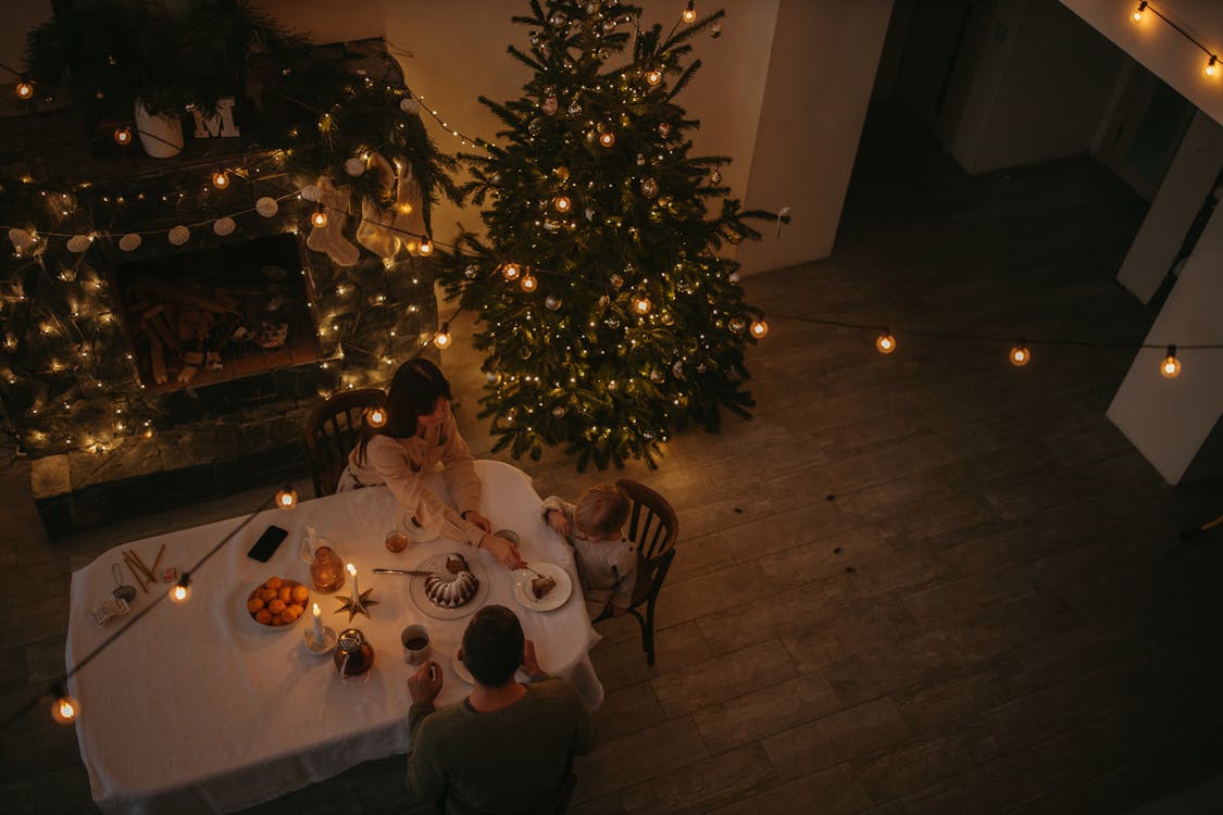 Top Christmas Decoration Trends to Transform Your Home This Year