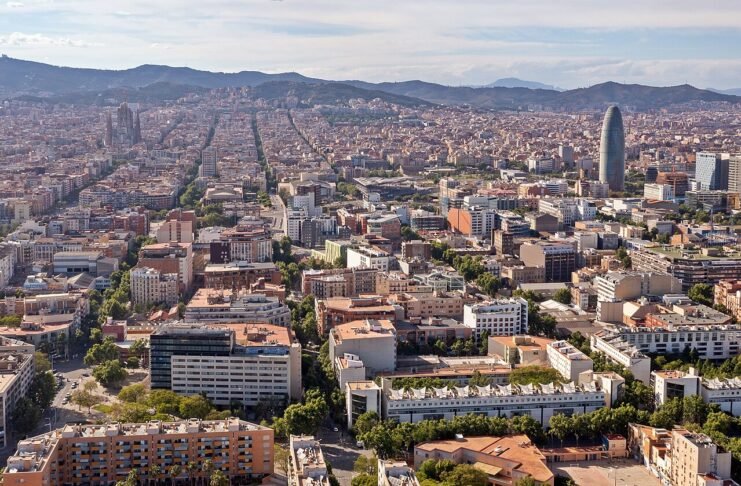 The Ultimate Travel Guide to Barcelona, Spain