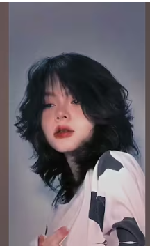 Ultimate Guide to Wolf Cuts: How to Get the Perfect Tousled Shag & Mullet Combo