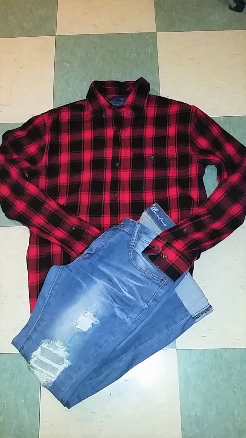 The Return of Grunge: Why 90s Fashion is Making a Massive Comeback in 2025
